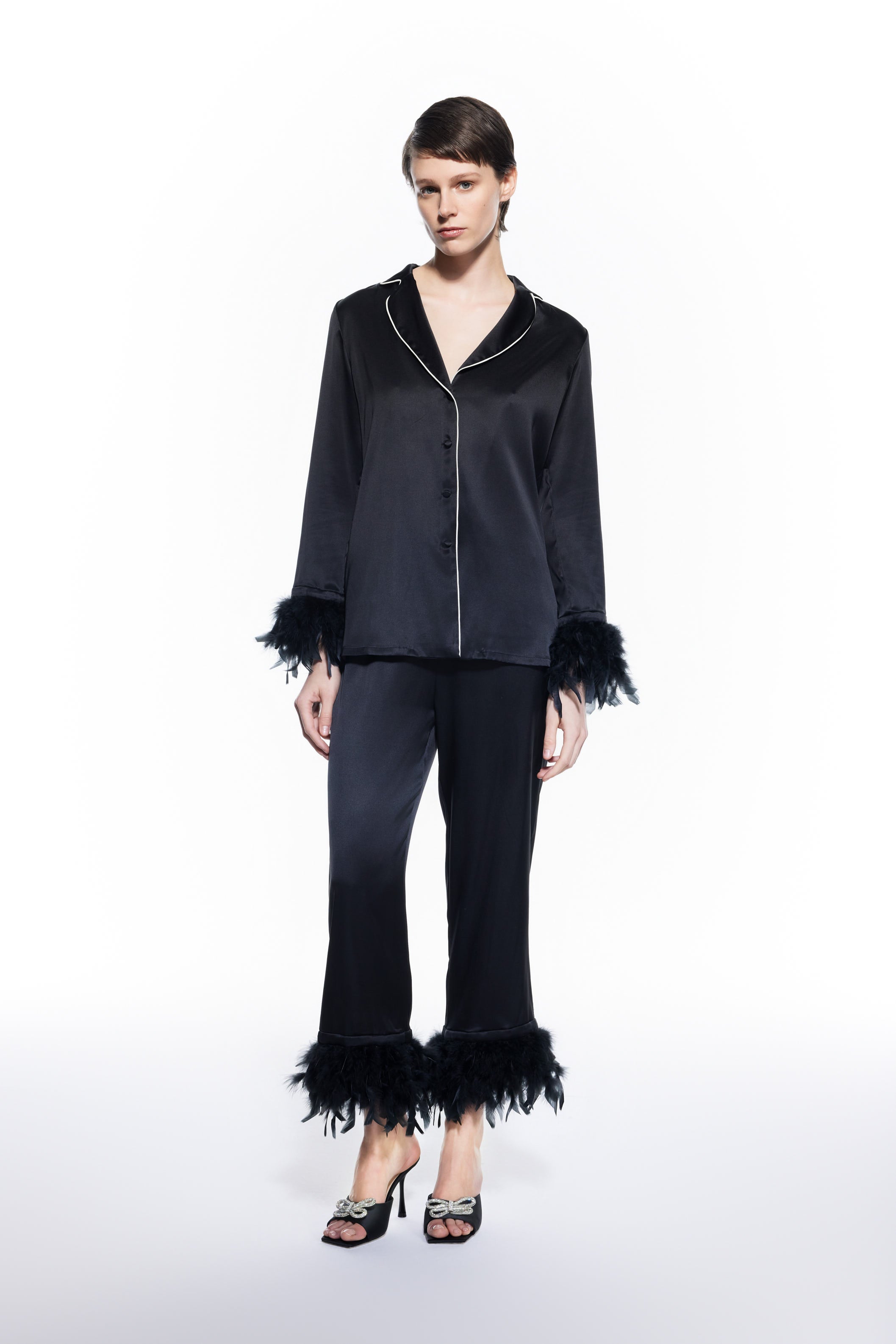 Juven Black Silk Feathered Pijamas Set.