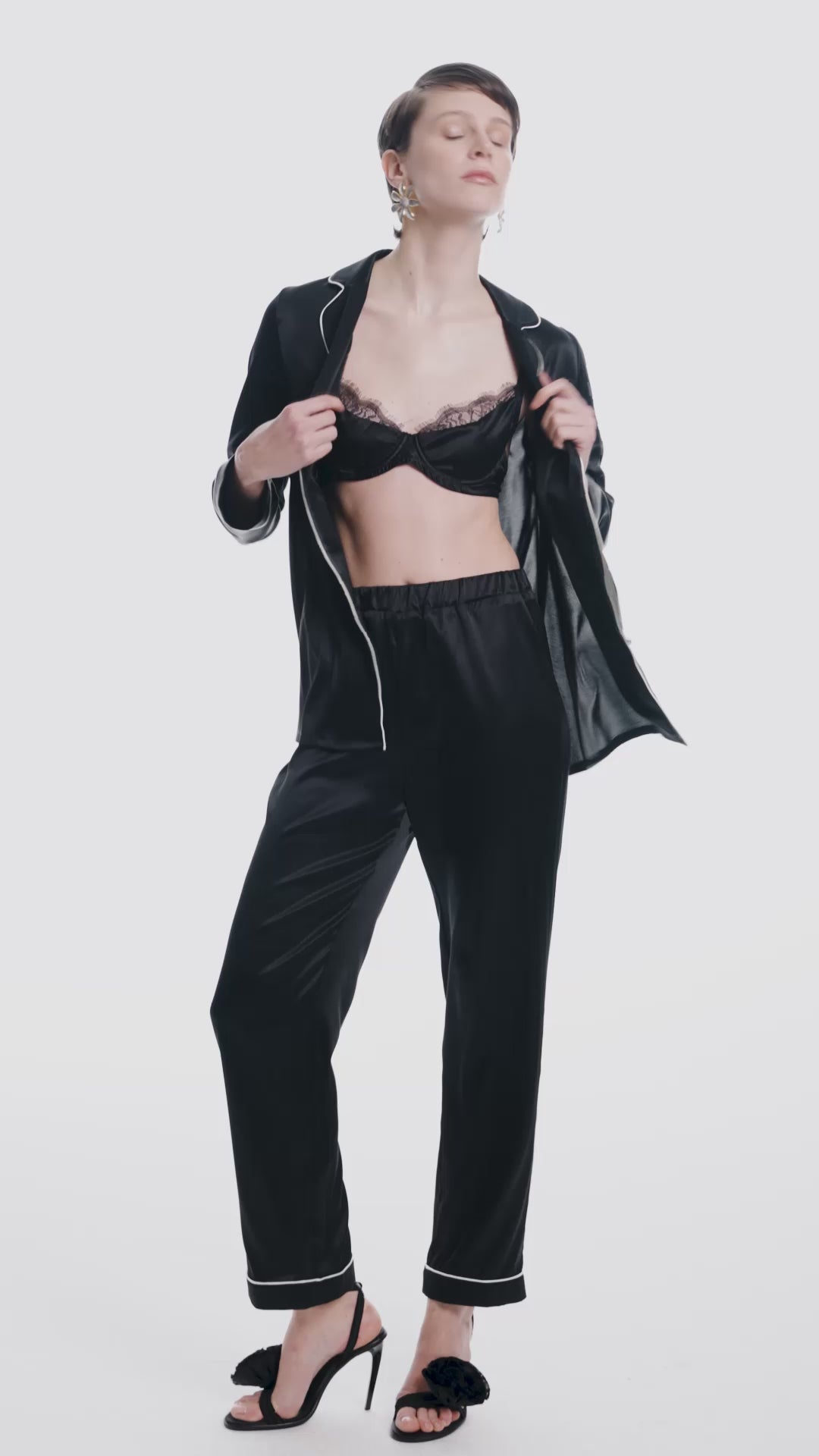 Carmen Black Silk Pijamas Set.